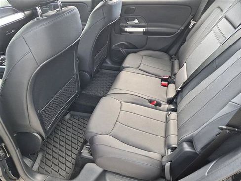 Used 2026 Mercedes-Benz GLB 250 image 19