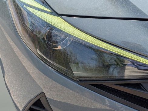 Used 2022 Hyundai Elantra SEL w/ Cargo Package image 9