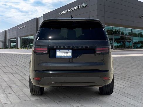 Used 2025 Land Rover Discovery Dynamic SE AWD/4WD image 4