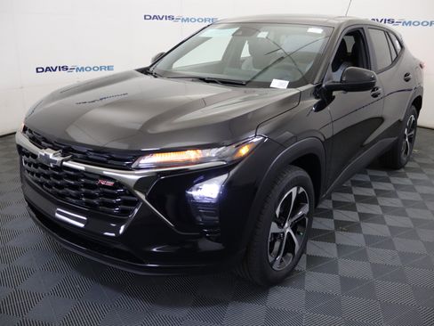 New 2026 Chevrolet Trax RS w/ Driver Confidence Package FWD image 12