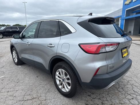 Used 2022 Ford Escape SE image 9