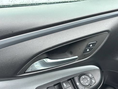 Used 2025 Buick Envista Preferred FWD image 10