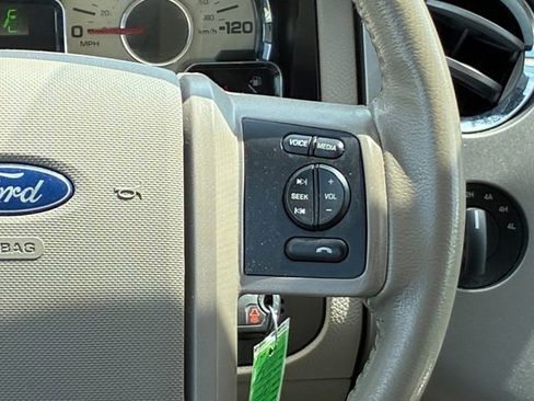 Used 2013 Ford Expedition Limited AWD/4WD image 23