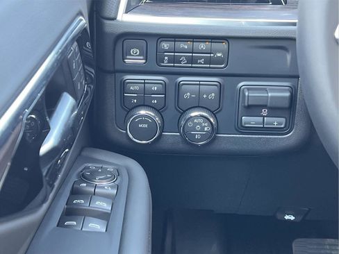 New 2026 Chevrolet Tahoe Premier w/ Sun And Tow Package AWD/4WD image 48