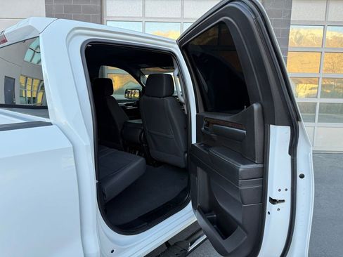 Used 2024 GMC Sierra 1500 SLE w/ X31 Off-Road Package image 27