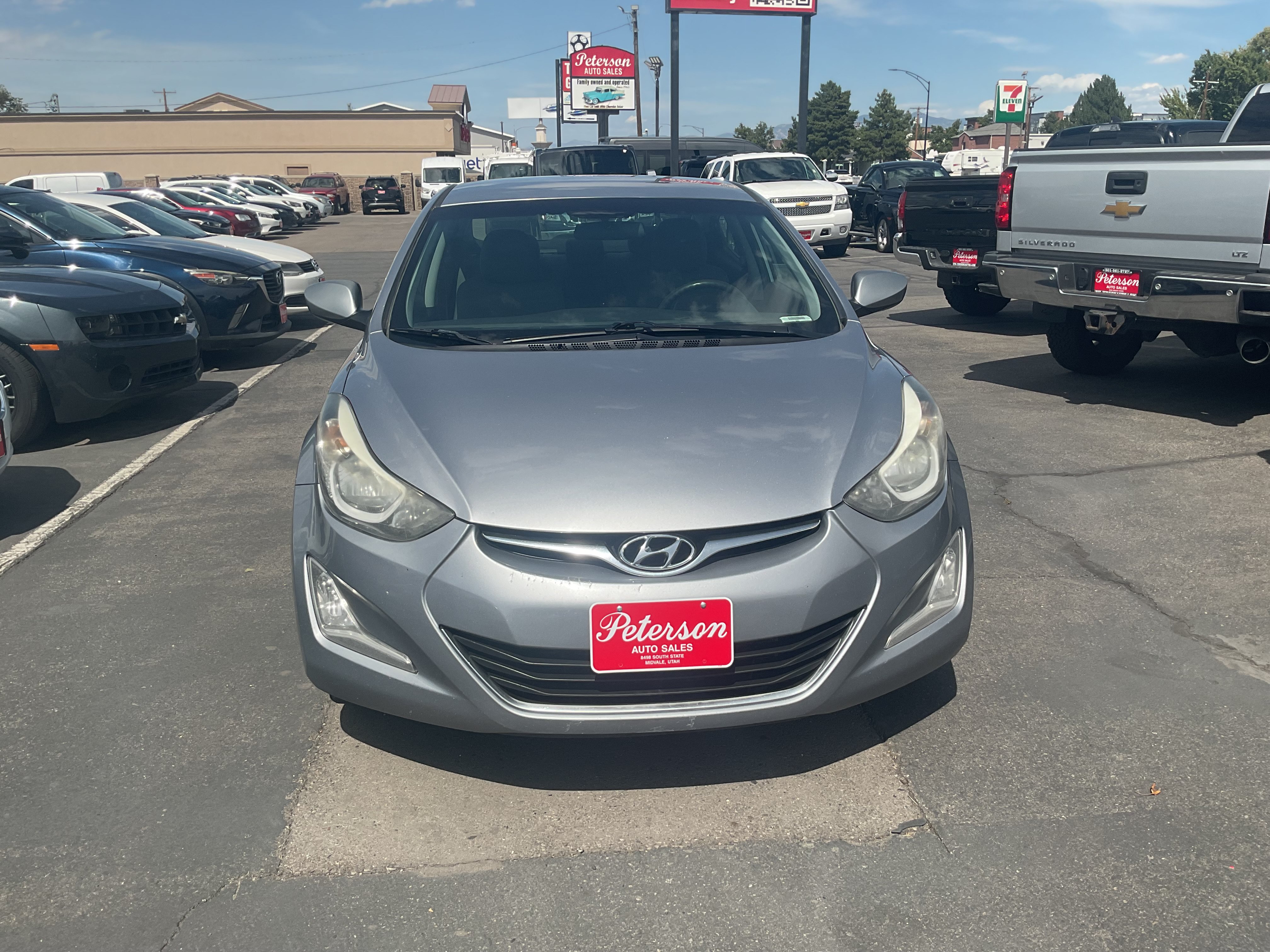 Used 2015 Hyundai Elantra SE w/ Option Group 02 FWD image 3