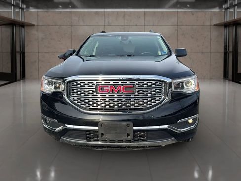 Used 2017 GMC Acadia Denali w/ Technology Package image 2