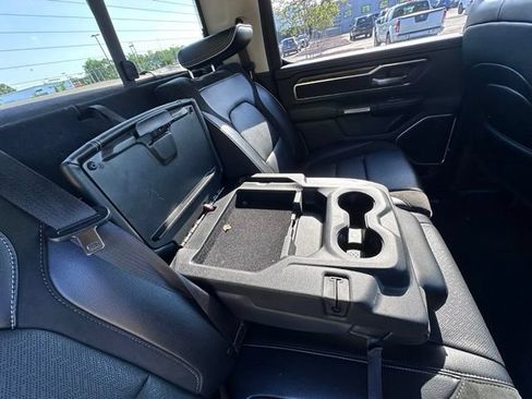 Used 2019 RAM 1500 Laramie AWD/4WD image 31