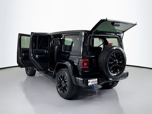 Used 2023 Jeep Wrangler Unlimited Sahara w/ Cold Weather Group AWD/4WD image 25