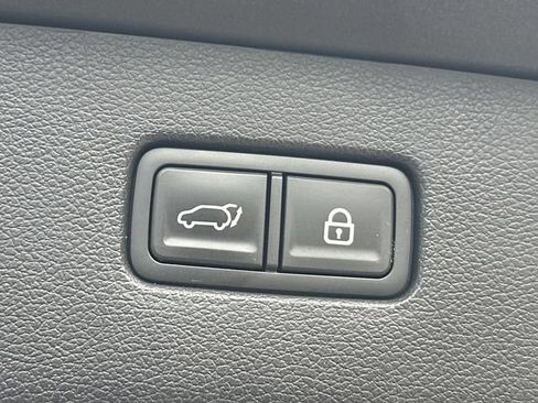 Used 2022 Genesis GV80 3.5T w/ Cargo Package AWD/4WD image 13