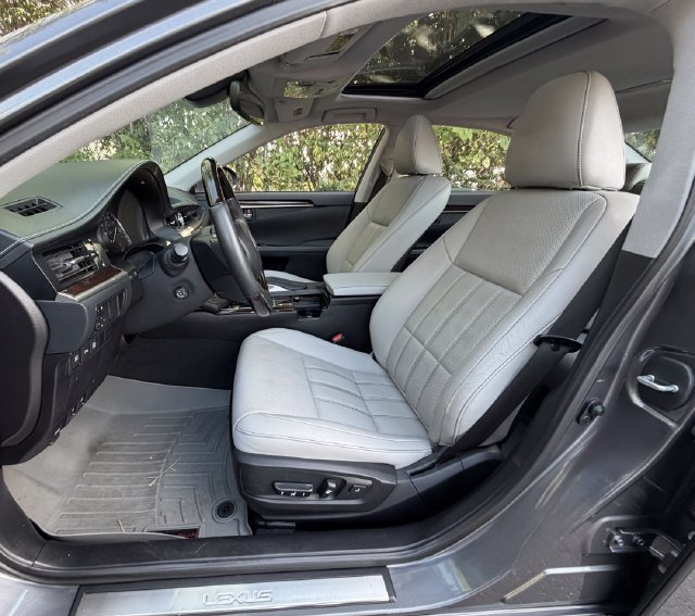 Used 2017 Lexus ES 350 w/ Luxury Package FWD image 15