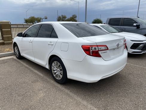 Used 2012 Toyota Camry LE FWD image 4