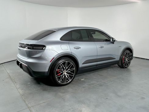 Used 2025 Porsche Macan 4S Electric image 7