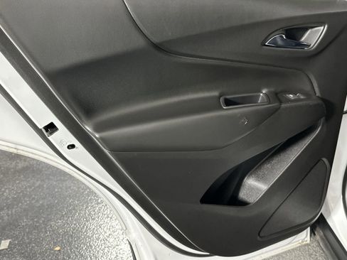 Used 2019 Chevrolet Equinox LT FWD image 29