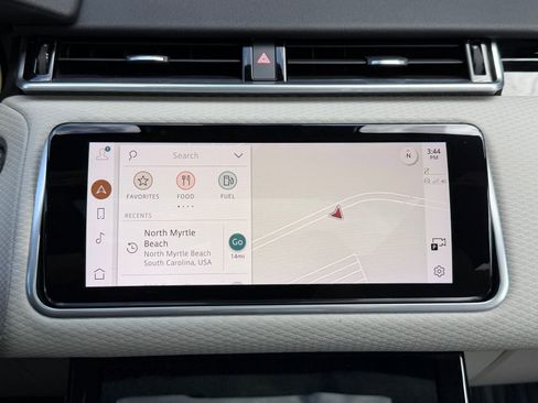 Used 2022 Land Rover Range Rover Velar R-Dynamic S image 4