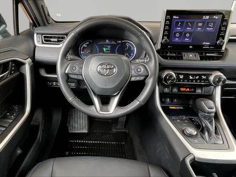 Used 2022 Toyota RAV4 XSE AWD/4WD image 8