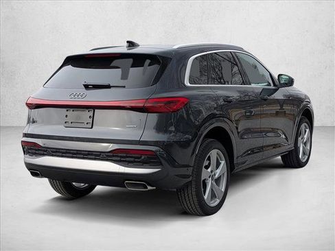 New 2025 Audi Q5 Premium Plus image 2