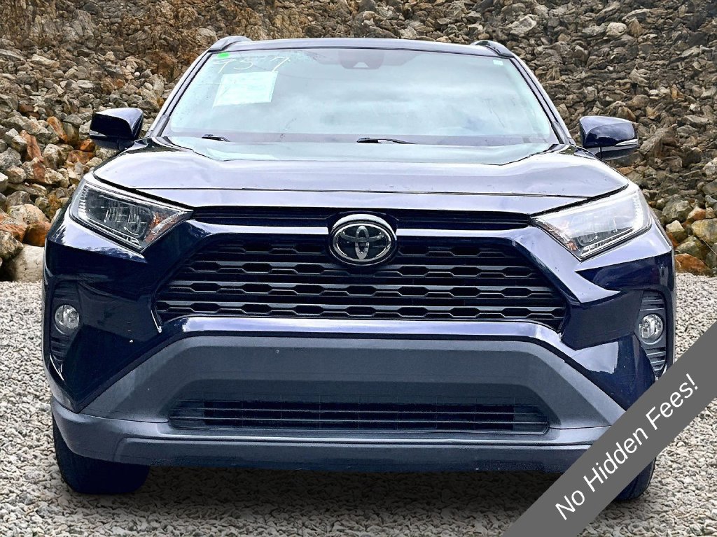 Used 2020 Toyota RAV4 XLE AWD/4WD image 3