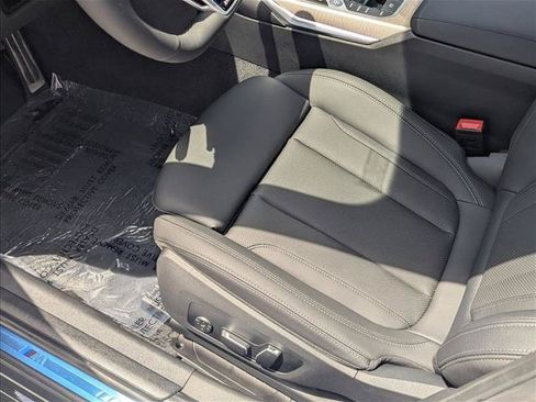 New 2026 BMW 330i Sedan w/ M Sport Package RWD image 4