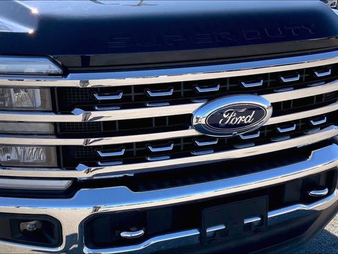 Certified 2023 Ford F250 Lariat w/ Chrome Package image 30