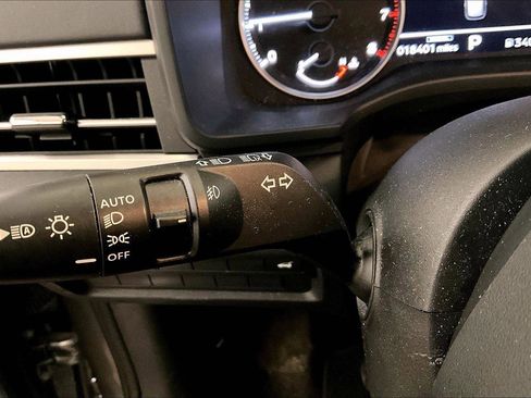 Used 2022 Mitsubishi Outlander SE image 30