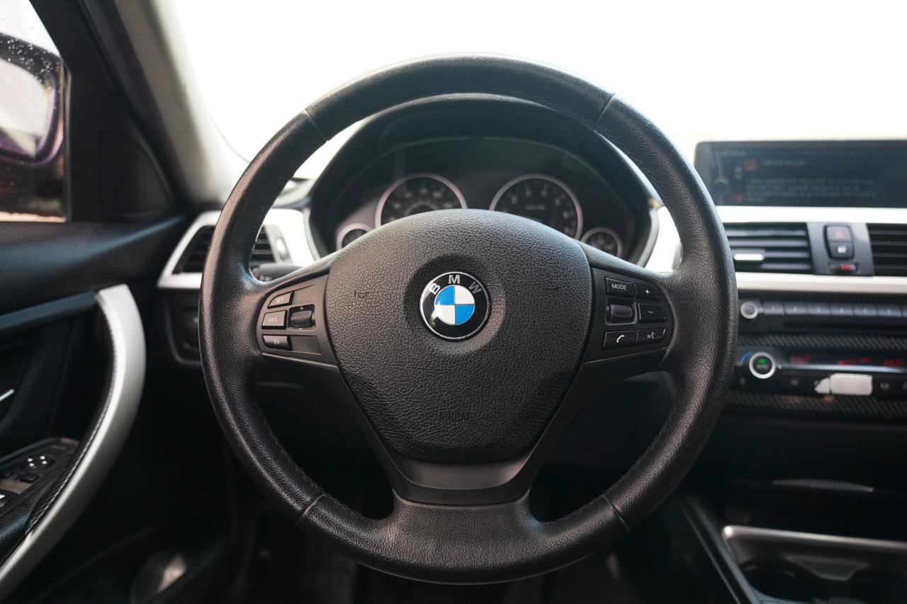 Used 2013 BMW 328i Sedan RWD image 33
