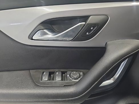 Used 2025 Chevrolet Blazer LT image 13