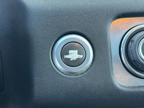 Used 2013 Land Rover Range Rover Sport HSE image 36