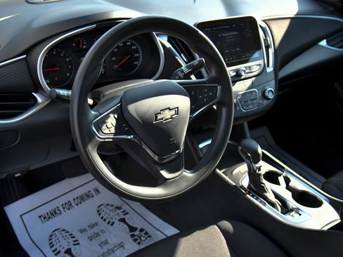Used 2023 Chevrolet Malibu LT image 14