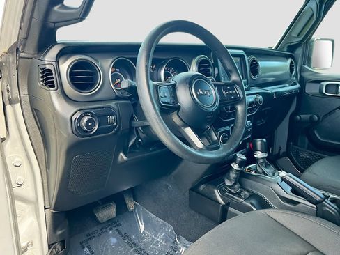 Used 2023 Jeep Wrangler Unlimited Sport AWD/4WD image 9