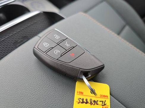 New 2026 GMC Terrain AT4 w/ LPO, Floor Liner Package image 34