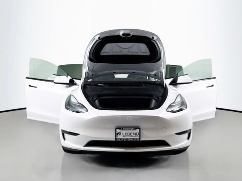 Used 2023 Tesla Model Y Long Range AWD/4WD image 31