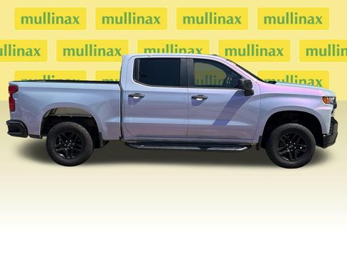 Used 2019 Chevrolet Silverado 1500 Custom Trail Boss w/ Custom Convenience Package AWD/4WD image 2