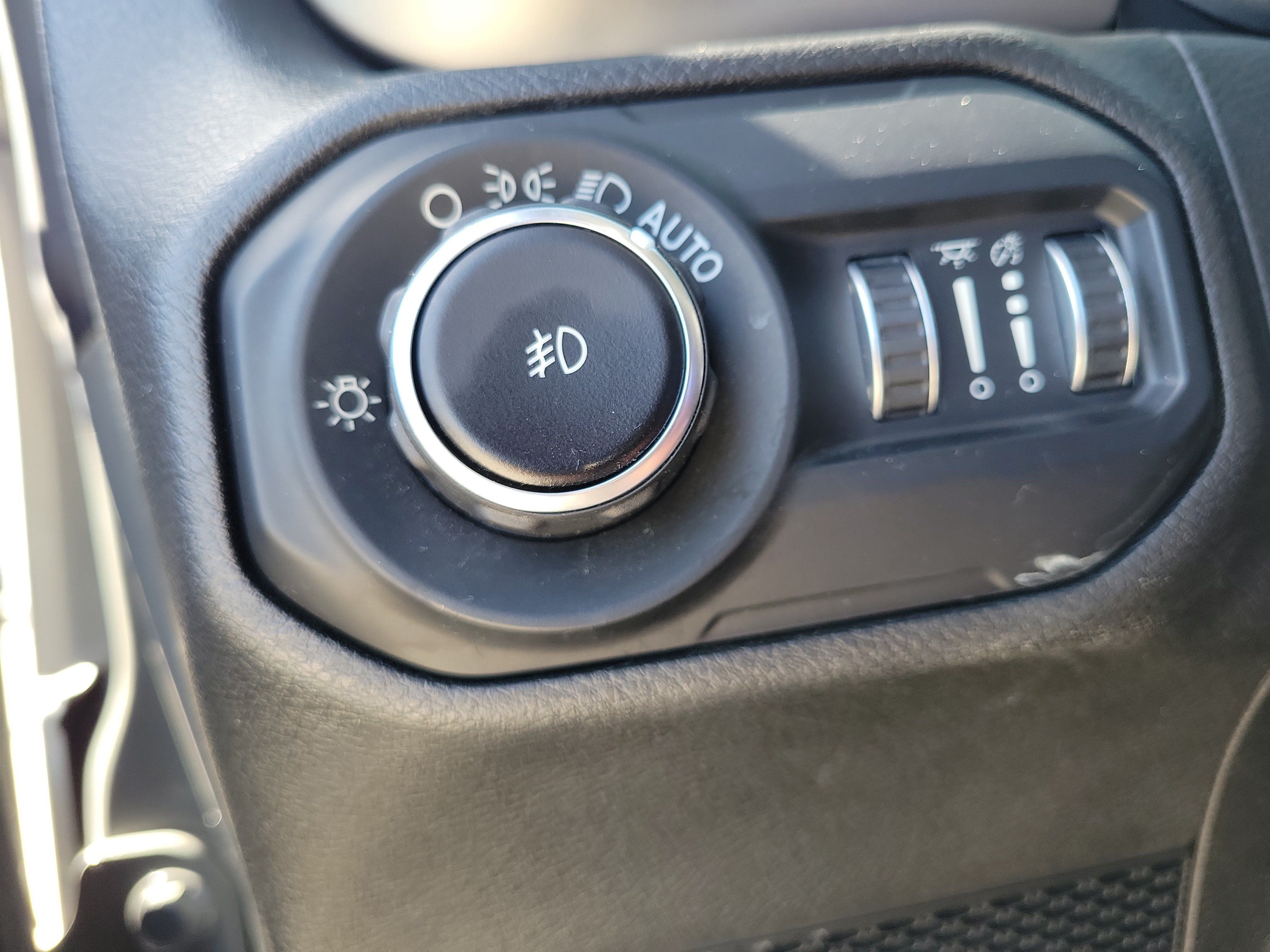 Used 2019 Jeep Wrangler Unlimited Sport S AWD/4WD image 29