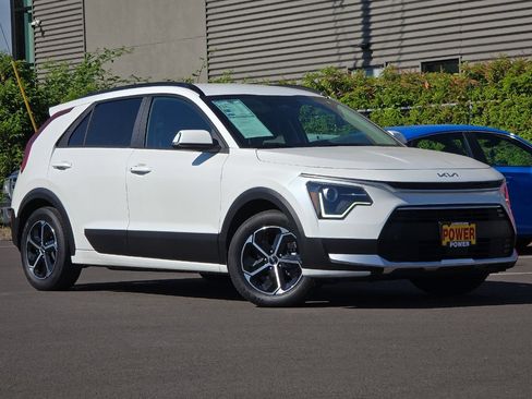 Used 2023 Kia Niro EX w/ EX Cold Weather Package FWD image 2