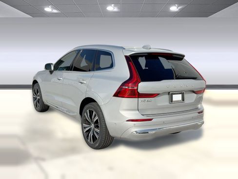 Certified 2023 Volvo XC60 B5 Plus w/ Climate Package image 3