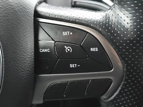 Used 2021 Dodge Durango SXT image 18