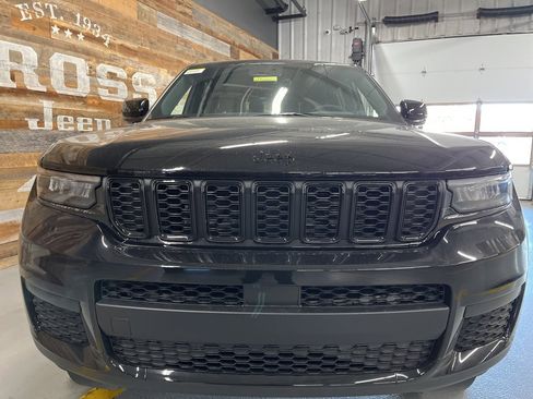 New 2025 Jeep Grand Cherokee L Altitude image 51