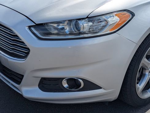 Used 2016 Ford Fusion SE AWD/4WD image 12