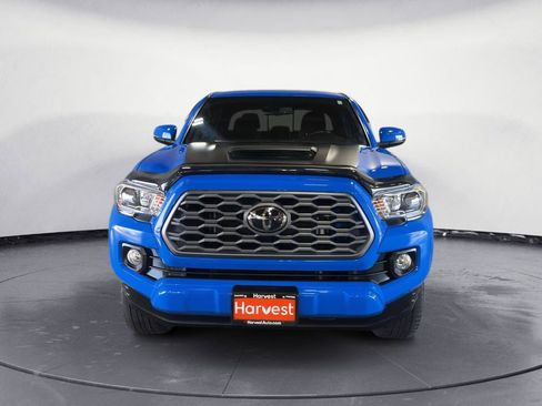 Used 2021 Toyota Tacoma TRD Sport AWD/4WD image 2