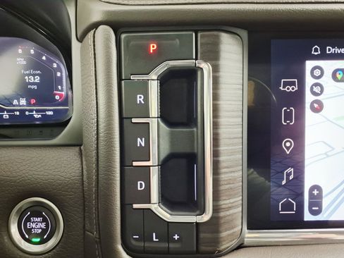 Used 2023 GMC Yukon XL Denali image 21