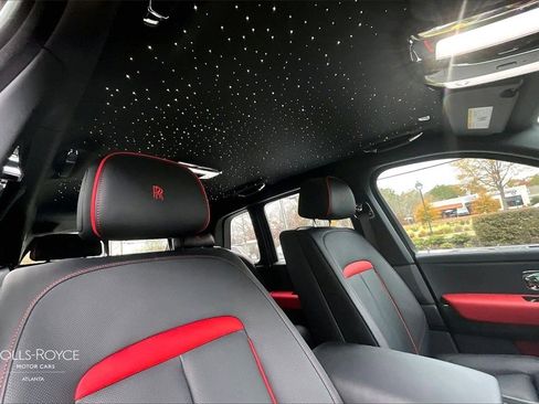 Used 2024 Rolls-Royce Cullinan Black Badge image 21