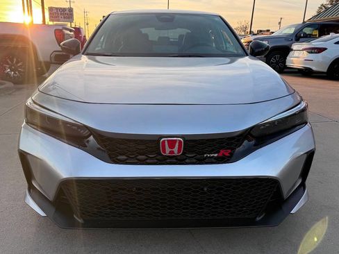 Used 2025 Honda Civic Sport image 2