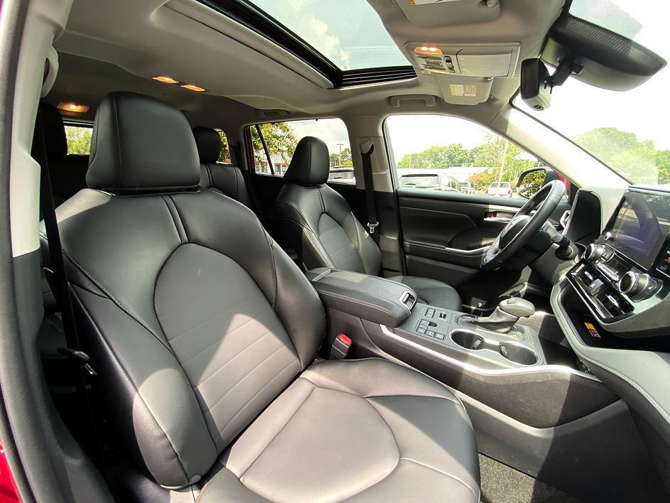 Certified 2026 Toyota Highlander XLE AWD/4WD image 23