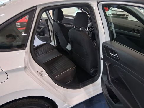 Used 2024 Volkswagen Jetta Sport image 10