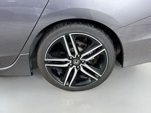 Used 2017 Honda Accord Sport image 32