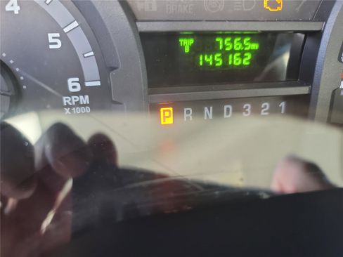 Used 2016 Ford E-350 and Econoline 350 Super Duty image 13