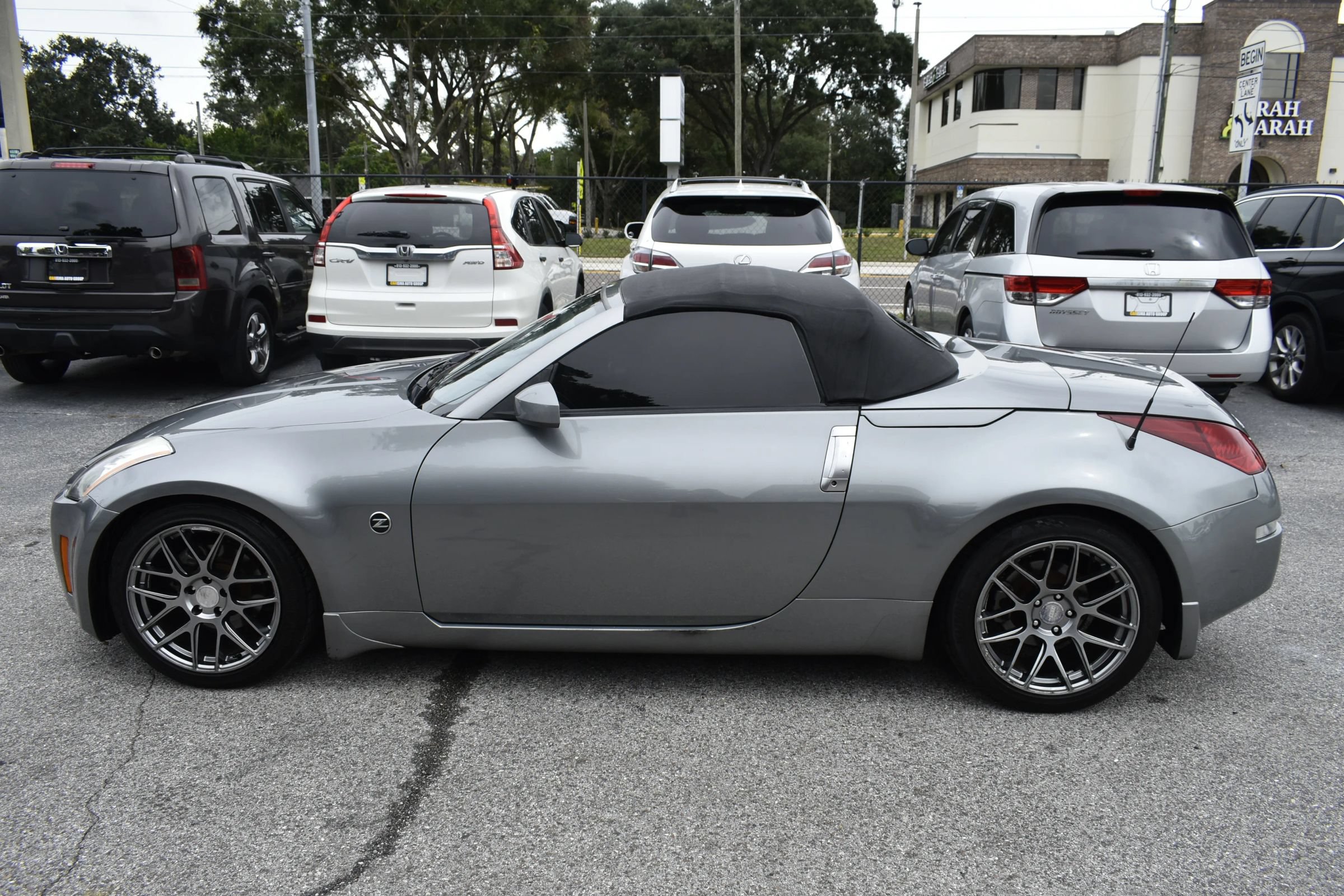 Used 2004 Nissan 350Z Touring RWD image 21