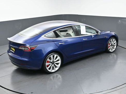 Used 2018 Tesla Model 3 Performance image 38