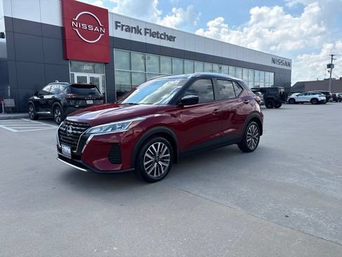 Used 2024 Nissan Kicks SV FWD image 1